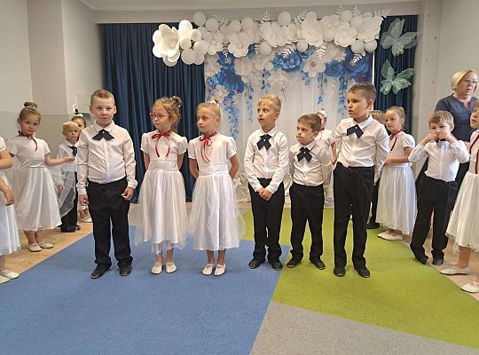 Gr.  III Zakończenie roku oraz pożegnanie przedszkolaków.