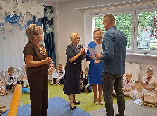 Gr.  III Zakończenie roku oraz pożegnanie przedszkolaków.