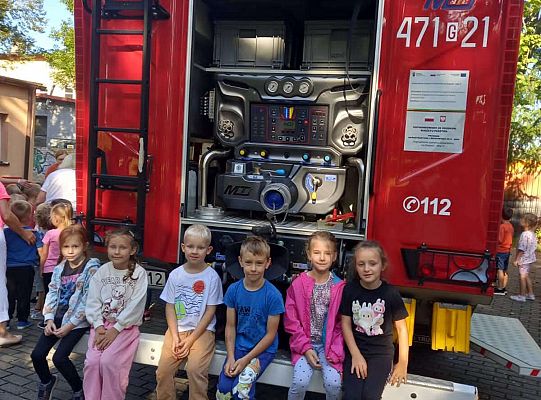 Gr. IV Spotkanie ze strażakami i próbna ewakuacja