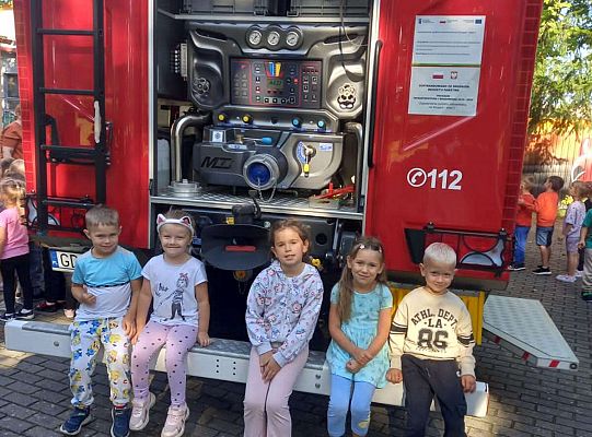 Gr. IV Spotkanie ze strażakami i próbna ewakuacja