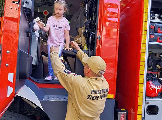 Gr.III Spotkanie ze strażakami i próbna ewakuacja