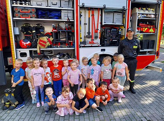 Gr.III Spotkanie ze strażakami i próbna ewakuacja