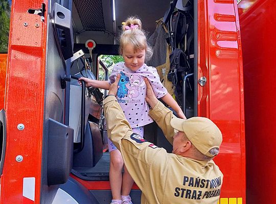 Gr.III Spotkanie ze strażakami i próbna ewakuacja