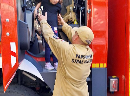 Gr.III Spotkanie ze strażakami i próbna ewakuacja