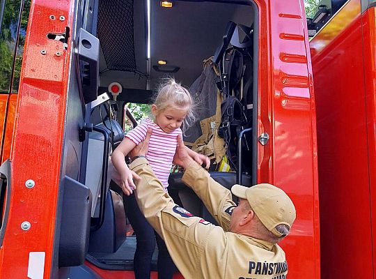 Gr.III Spotkanie ze strażakami i próbna ewakuacja