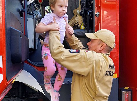 Gr.III Spotkanie ze strażakami i próbna ewakuacja