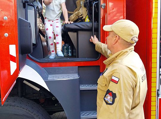 Gr.III Spotkanie ze strażakami i próbna ewakuacja