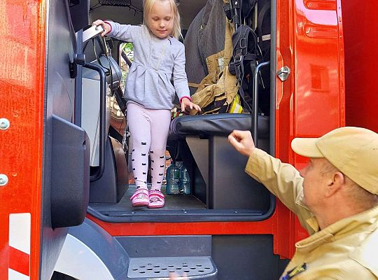 Gr.III Spotkanie ze strażakami i próbna ewakuacja
