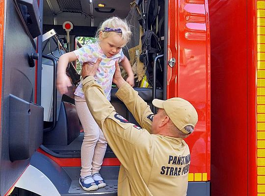 Gr.III Spotkanie ze strażakami i próbna ewakuacja