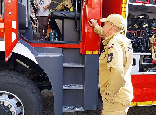 Gr.III Spotkanie ze strażakami i próbna ewakuacja
