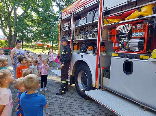 Gr.III Spotkanie ze strażakami i próbna ewakuacja