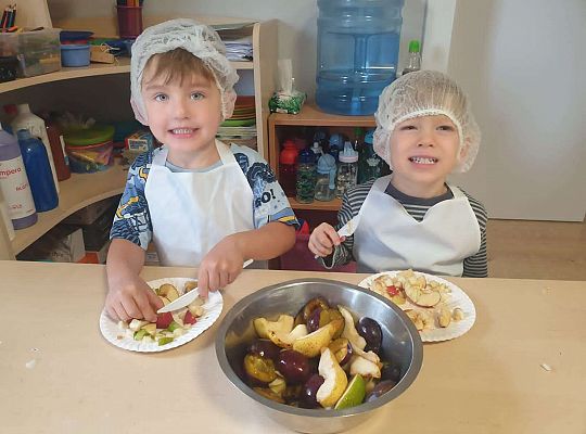 Gr.II Sałatka owocowa, pyszna i zdrowa