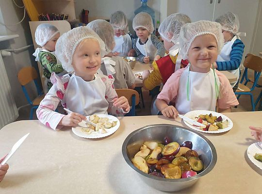 Gr.II Sałatka owocowa, pyszna i zdrowa