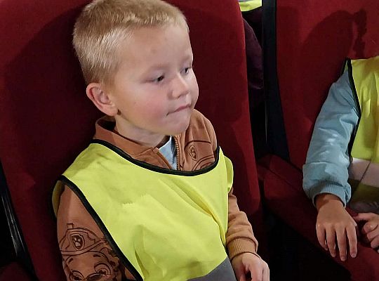 Gr.III i Gr.IV Wycieczka do kina " Niesamowite przygody Skarpetek "