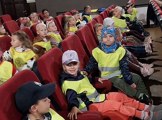 Gr.III i Gr.IV Wycieczka do kina " Niesamowite przygody Skarpetek "