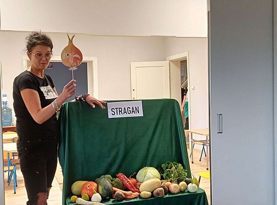 Gr. I i II  "Na straganie"