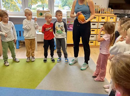 Gr.III Zajęcia rytmiczno-ruchowe z mamą Ali