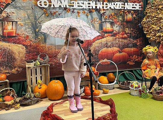 Konkurs recytatorski - " Co nam jesień w darze niesie".