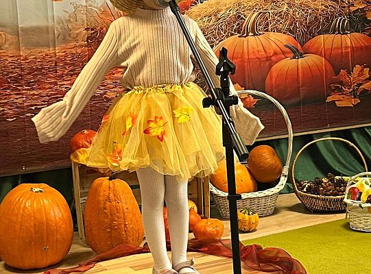 Konkurs recytatorski - " Co nam jesień w darze niesie".