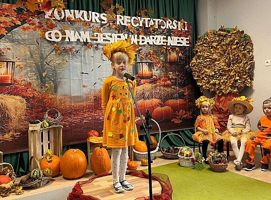 Konkurs recytatorski - " Co nam jesień w darze niesie".