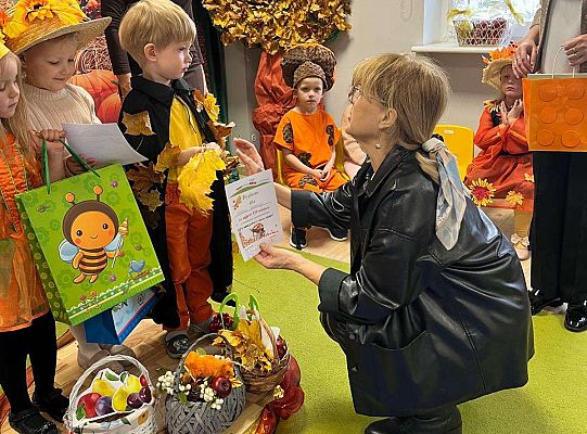 Konkurs recytatorski - " Co nam jesień w darze niesie".