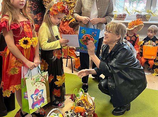 Konkurs recytatorski - " Co nam jesień w darze niesie".