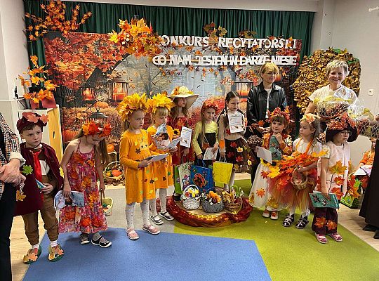 Konkurs recytatorski - " Co nam jesień w darze niesie".
