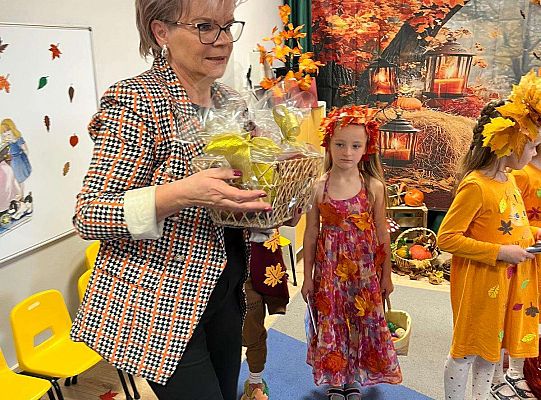 Konkurs recytatorski - " Co nam jesień w darze niesie".