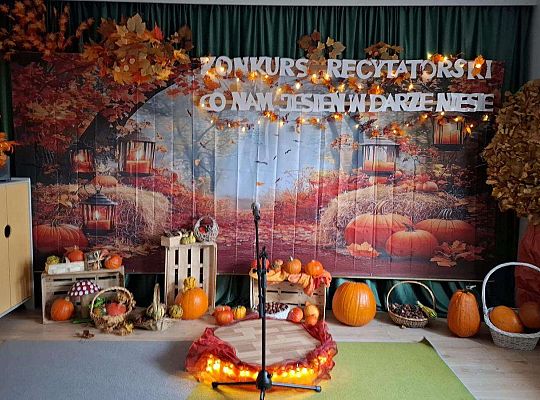 Konkurs recytatorski - " Co nam jesień w darze niesie".