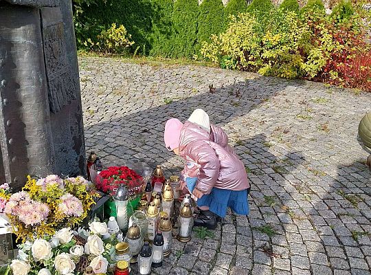 Gr.III Pamietamy o zmarłych