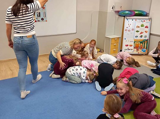 Gr.IV Zajęcia z programu profilaktycznego "Poruszające bajki o emocjach "