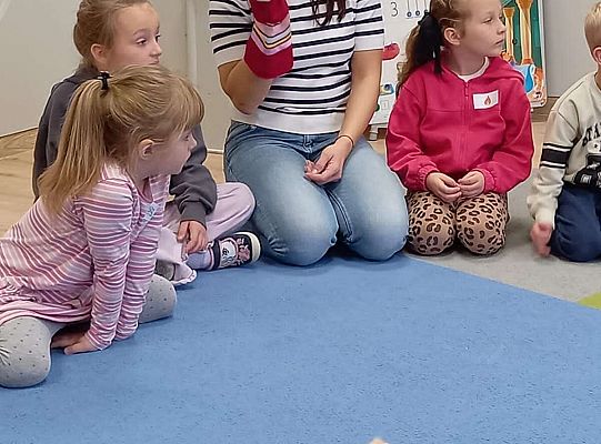 Gr.IV Zajęcia z programu profilaktycznego "Poruszające bajki o emocjach "