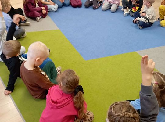 Gr.IV Zajęcia z programu profilaktycznego "Poruszające bajki o emocjach "