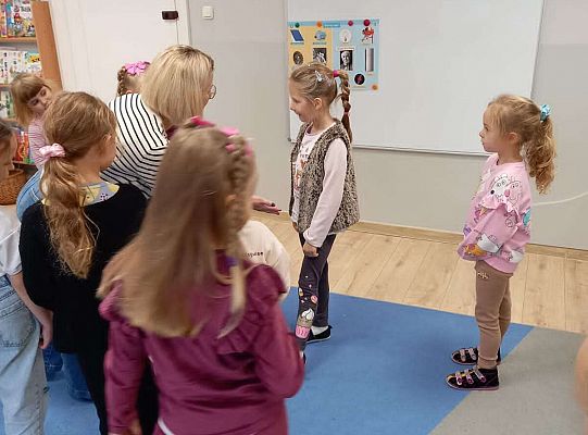 Gr.IV Zajęcia z programu profilaktycznego "Poruszające bajki o emocjach "