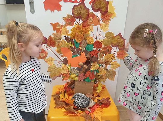 Gr. II Teatrzyk kukiełkowy. "Przygotowania zwierząt do zimy"
