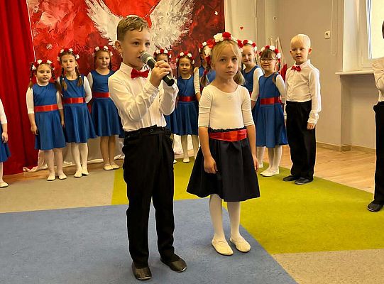 " Pod skrzydłami  Orła Białego"