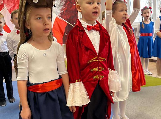 " Pod skrzydłami  Orła Białego"