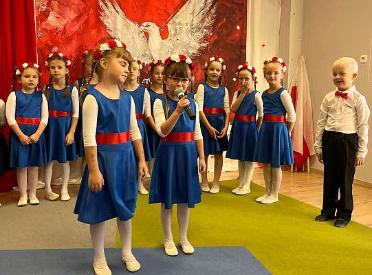 " Pod skrzydłami  Orła Białego"