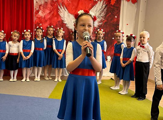 " Pod skrzydłami  Orła Białego"