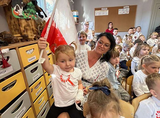 " Pod skrzydłami  Orła Białego"