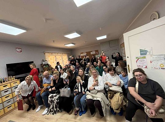 " Pod skrzydłami  Orła Białego"