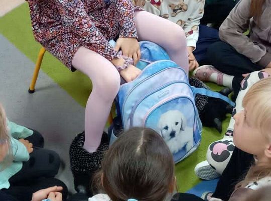 Gr. IV Odwiedziny absolwentki naszego przedszkola