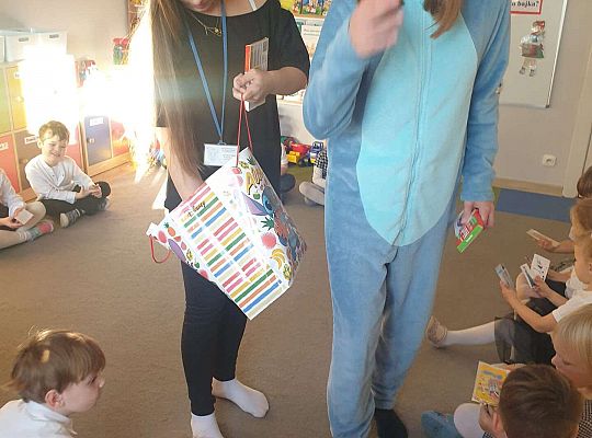 Gr. II Tydzień w świecie bajek.