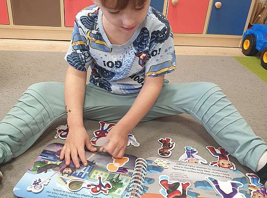 Gr. II Tydzień w świecie bajek.