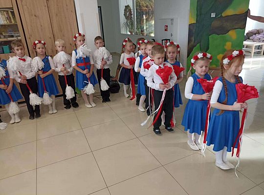 Gr. IV Występ dla seniorów w "Magnolii "