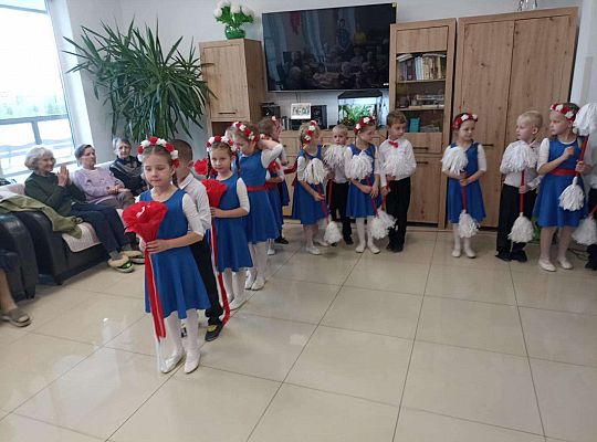 Gr. IV Występ dla seniorów w "Magnolii "