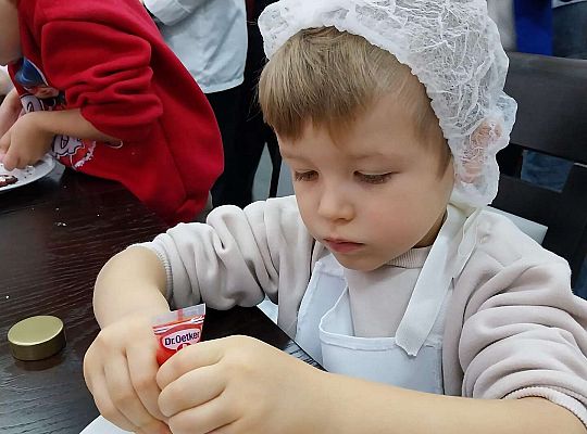 Gr.III Wycieczka do ZSGŹiA-robimy pierniczki