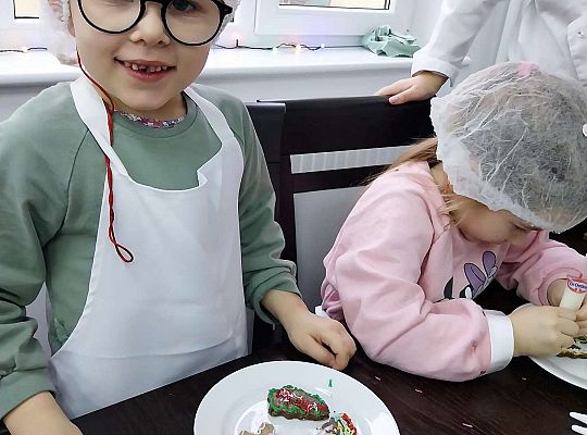 Gr.III Wycieczka do ZSGŹiA-robimy pierniczki