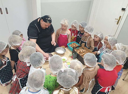 Gr. II Ozdabiamy pierniczki