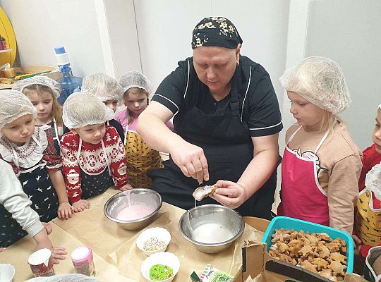 Gr. II Ozdabiamy pierniczki